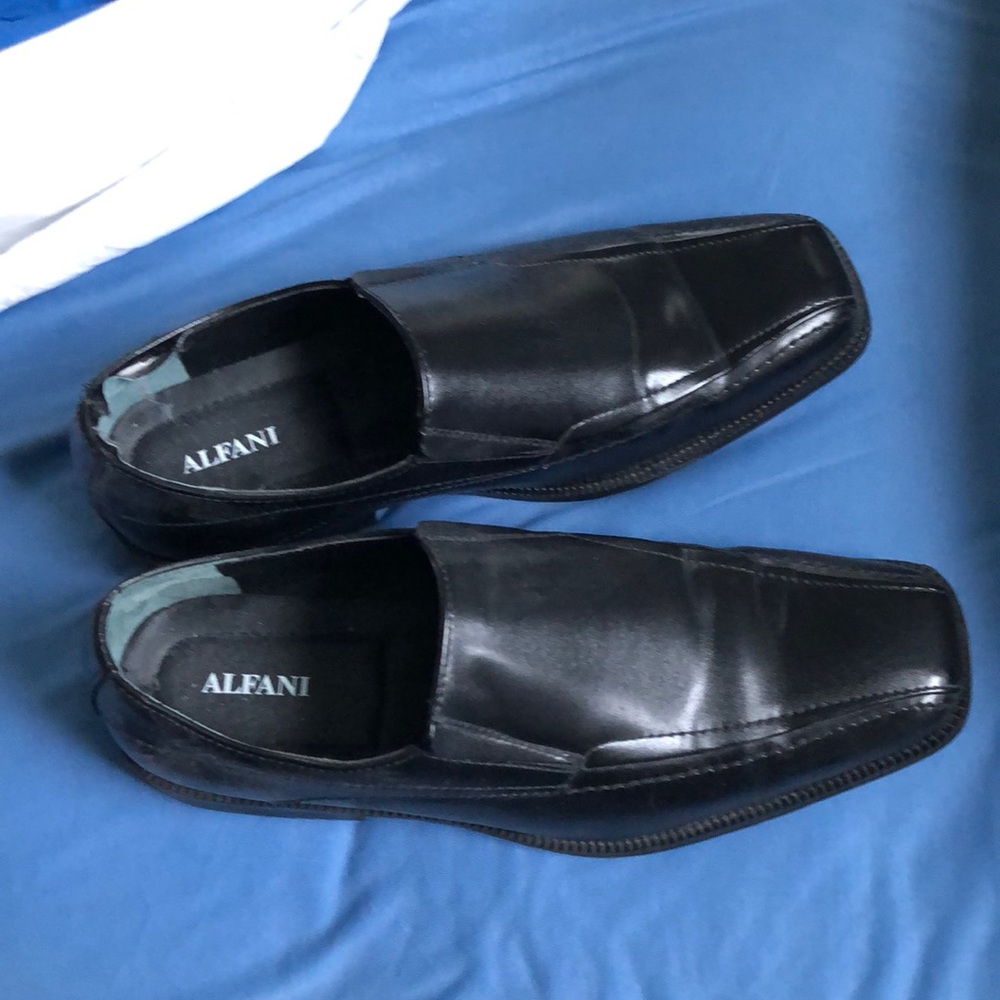 Alfani dress shoes, excellent condition